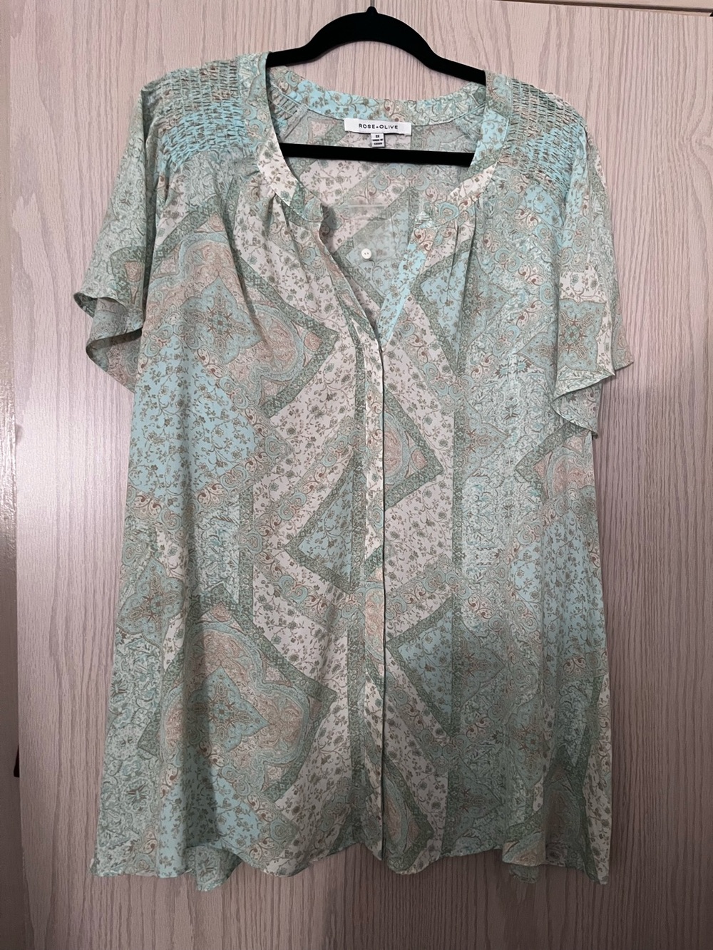 Rose & Olive Mint Paisley Button-Front Blouse